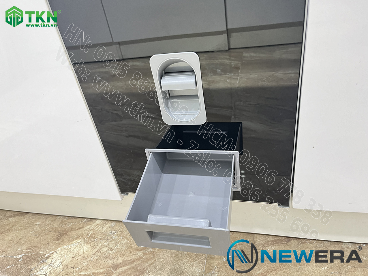 Chỉ cần nhấn nút để lấy gạo dễ dàng